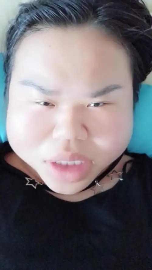 来个最?的嘴巴嘟嘟吧,哈哈