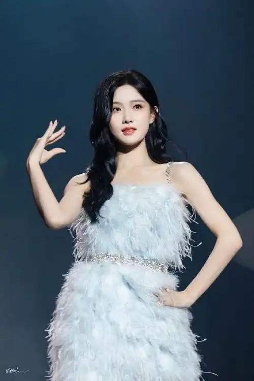 陈意涵好像在写我##陈意涵estelle1017生日快乐##陈意涵2023巡演