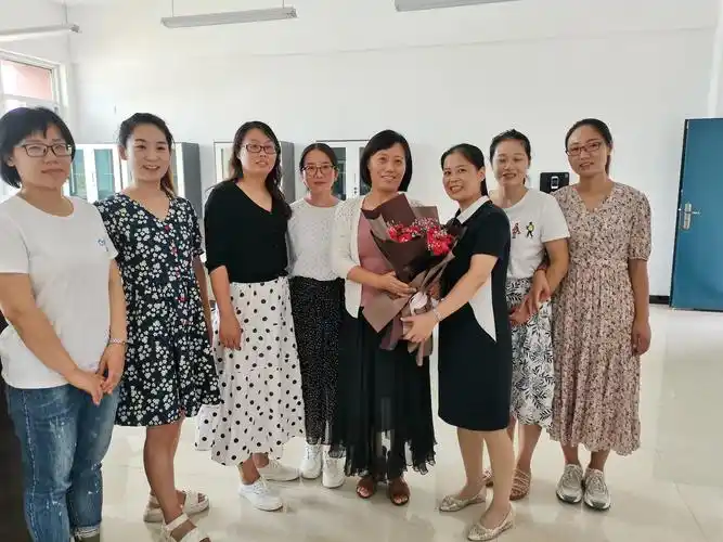 最美的教师最美的你———黄河路小学(愚公路校区)欢度教师节