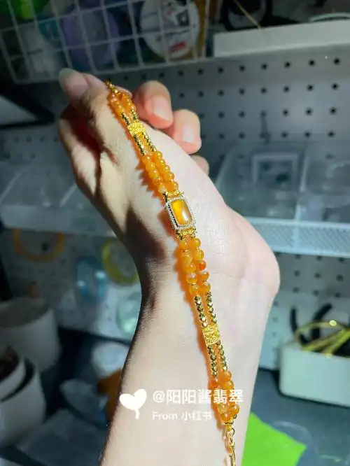 待嫁高级感满满的翡翠黄金双排手链