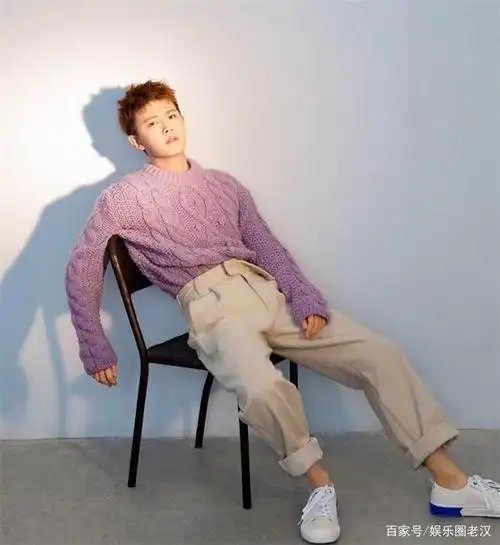 任嘉伦的粉丝太优秀了,用弹幕做出偶像图像!这是今日最佳应援吧