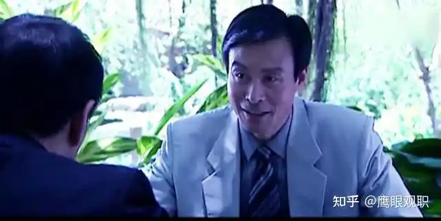 我这个人就是喜欢撒钱谈谈兆辉煌三把刀子中的金钱利诱简直是无往而不