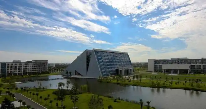 扬州大学校园风光.