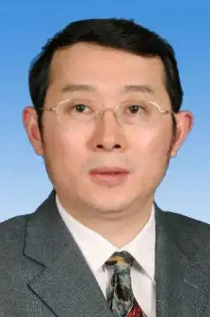 区干部大会现场深圳市委常委,组织部部长郑轲,市委组织部副部长唐桂阳