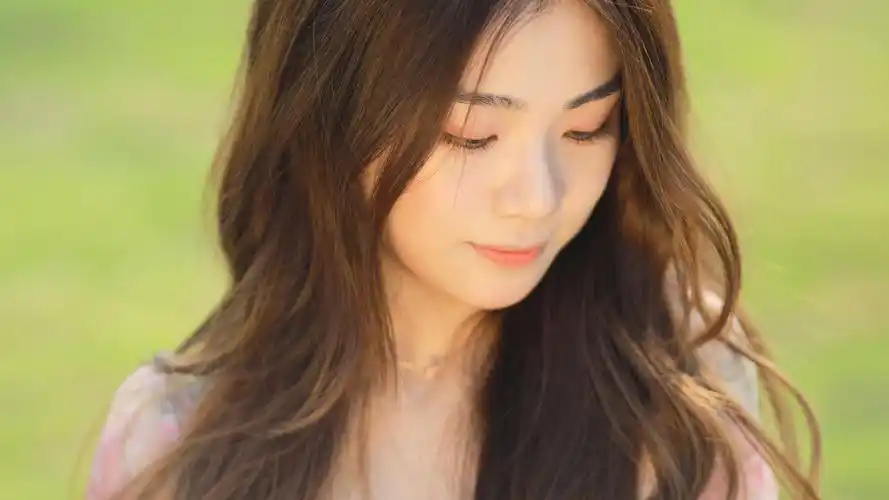 楚楚可人的小仙女森系壁纸