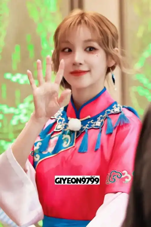 宋雨琦戏装##宋雨琦奔跑吧民族风造型