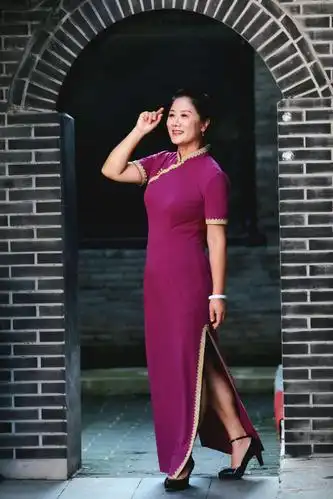 那一袭旗袍的美 - 美篇