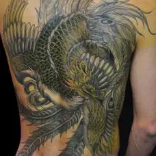 满背帅气的凤凰纹身图案