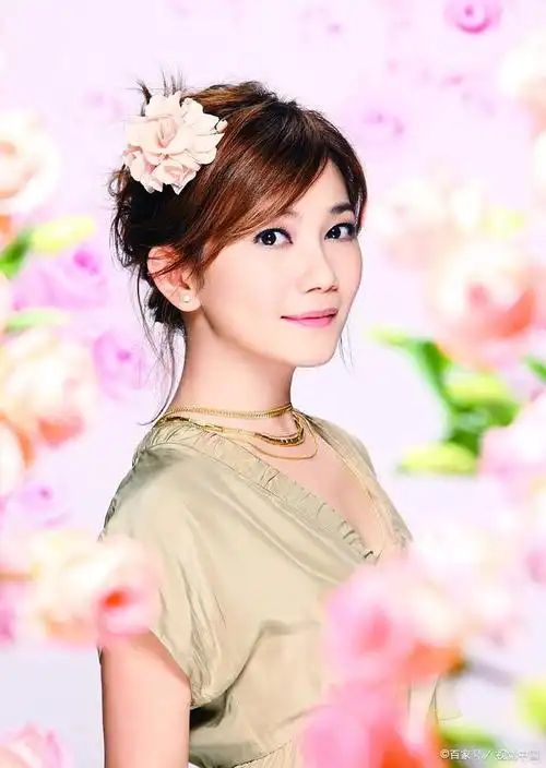 梁静茹:情歌天后的多重才华与人格魅力