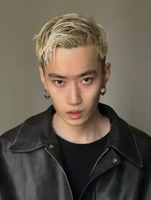 提升颜值的9款男生发型