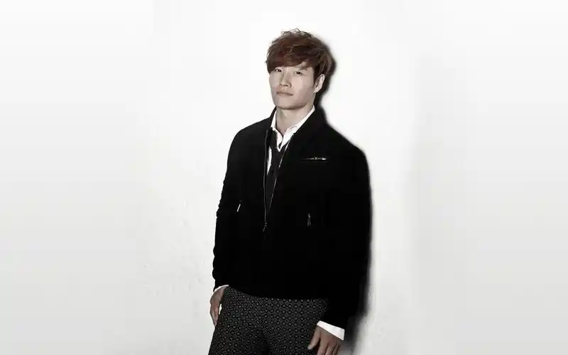 《running man》金钟国高清写真图集电脑桌面壁纸下载