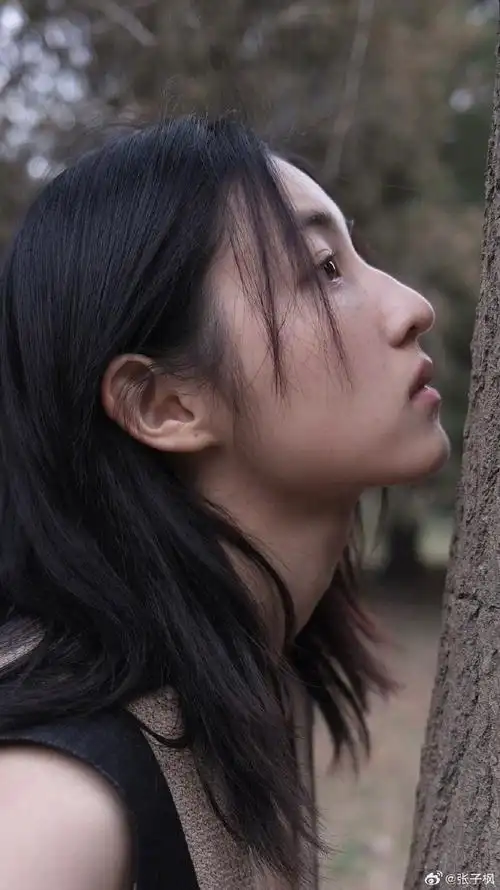 张子枫背带裙##易姐in生活