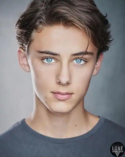 被封世界第一帅的16岁澳洲小鲜肉你认同吗