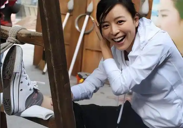 "性交易"脏水泼了张静初12年,再看她近况,真假定论一目了然