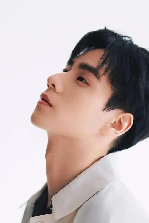 胡一天生日当天发长文谈三十年的成长爱自己爱他人的能力