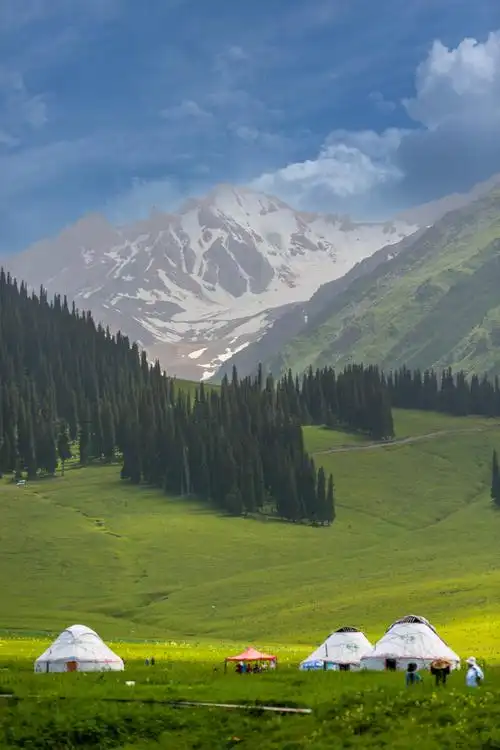 2022年7月拍摄新疆那拉提空中草原风景 - 赵峰旅行摄影 - 图虫