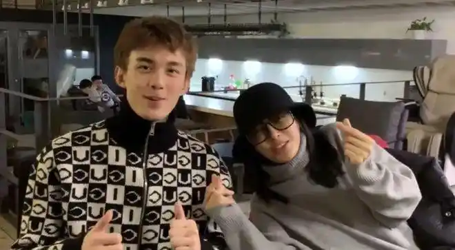 情商代表吴磊为谭松韵怒怼主持人却因家人得罪圈内大佬