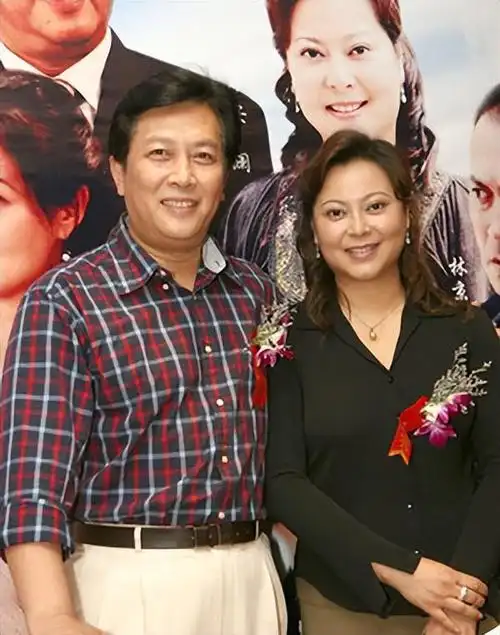 唐国强女儿唐莉心疼悲情早逝的母亲也同情继母壮丽的遭遇