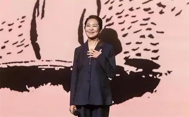 倪萍前夫王文澜近况被爆抛弃患先天性病的儿子今69岁至今未婚