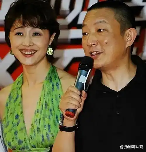 "无冕之王"刘琳:被名导抛弃,转身下嫁穷小子,47岁被宠成公主