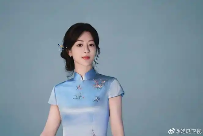 哇哦,今天被杨紫惊艳到了,青衣旗袍77中式发型,真的美惨了