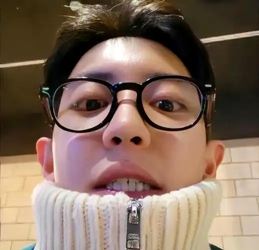 乐观经常傻乐的高富帅——朴灿烈"朴灿烈:高富帅怎么了?我就爱傻乐!