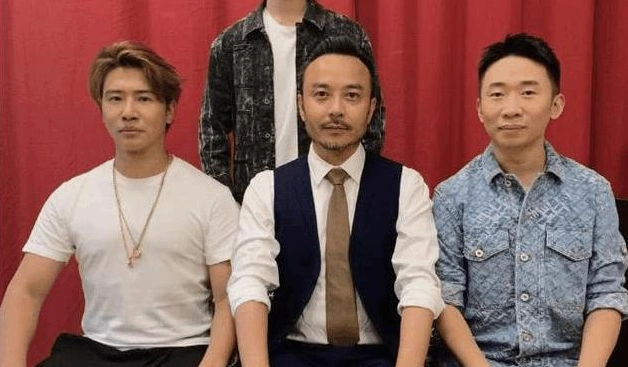 嗯哼撞脸"胡一统",grace姐姐越长越像他?网友:这也太像了!