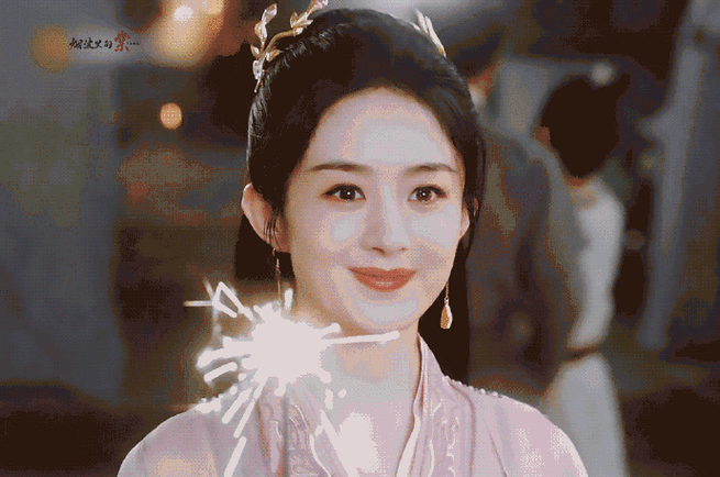 赵丽颖的脸比小朋友还小