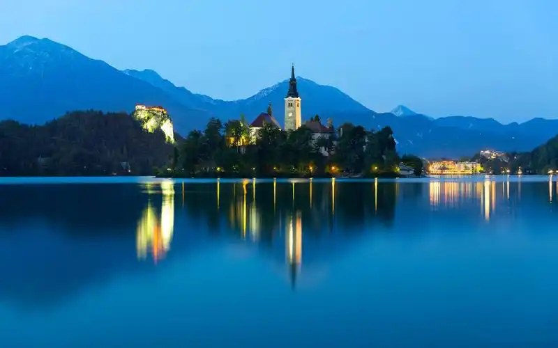 远山,夜景,建筑,异域风情,灯光,,风景,环游世界远山壁纸图片