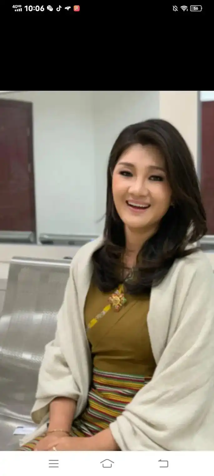 美丽的降央卓玛!#上热门 #歌声带着浓厚的草原味道 - 抖音