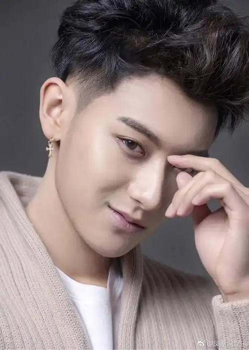 黄子韬深夜发文累到喘不动气好像生活在地狱