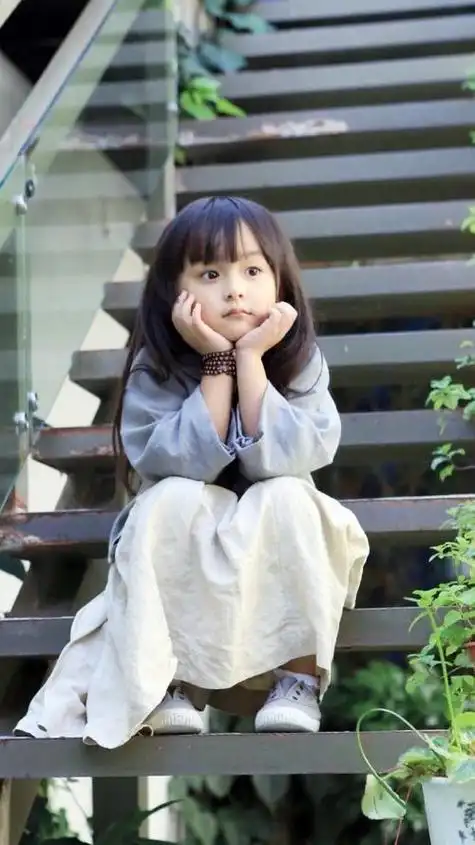 回顾刘楚恬2岁出道年入百万因长相甜美被禁止整容现长成啥样