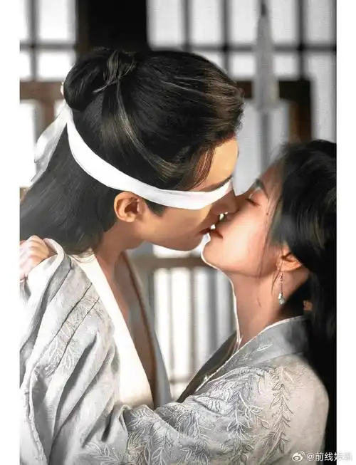 鞠婧祎,郑合惠子,张予曦,王梓薇,唐嫣等等,大家觉得刘学义和谁更有cp