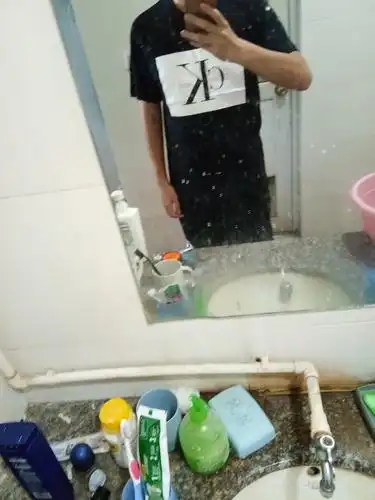 上身图,178cm 不到150斤穿m