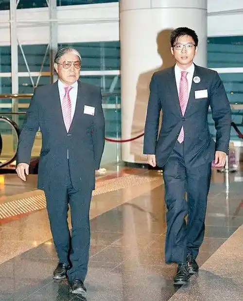 霍震霆_霍启仁_事业