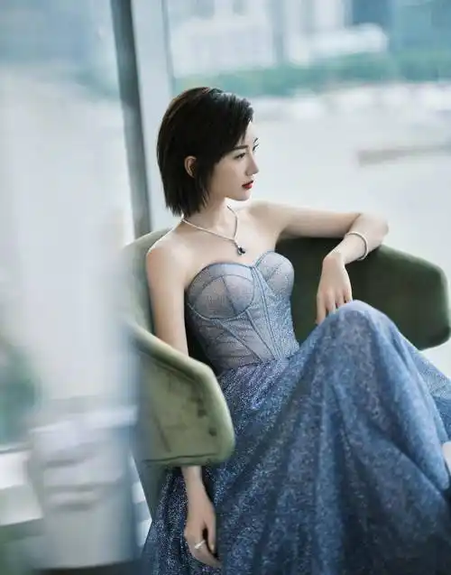 毛晓彤:可爱又迷人,小姑娘穿起来甜美仙女风!_显得_身材_漂亮