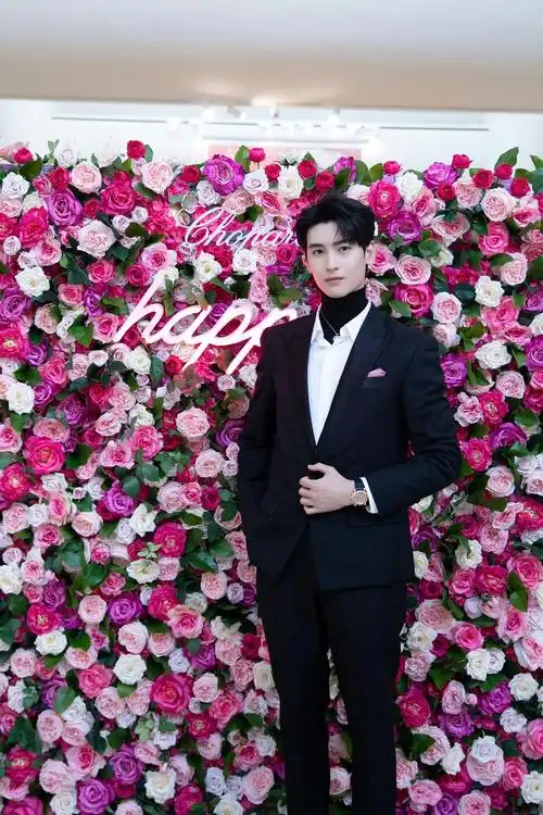 不确定毕业与否)拜那又一个张起灵拜那前女友&现女友拜那澜久cp黄俊捷