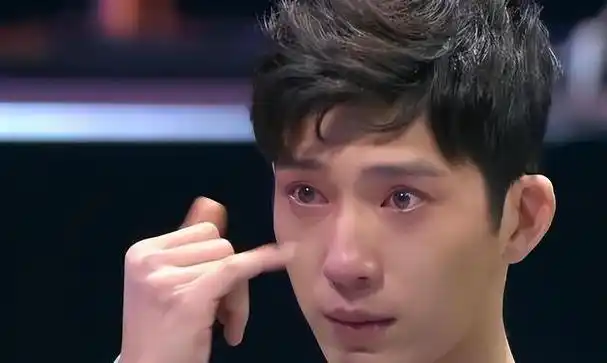 让人想不到,35岁的井柏然,竟以这种方式来了个华丽逆袭