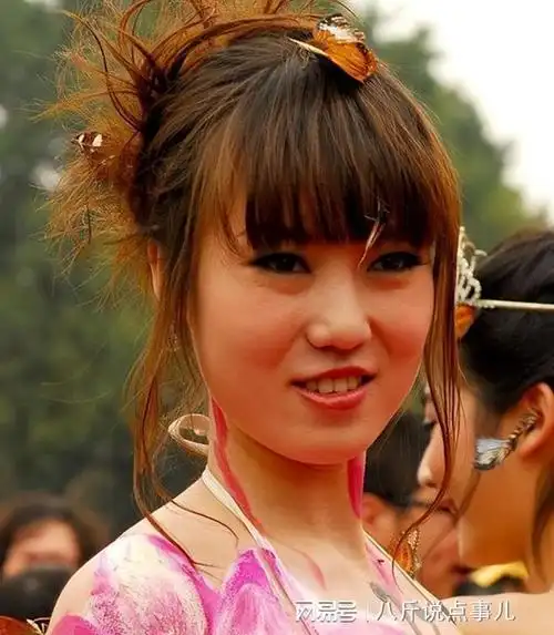 最红"裸模"张筱雨,一年拍21套人体写真,但38岁却仍孤身一人