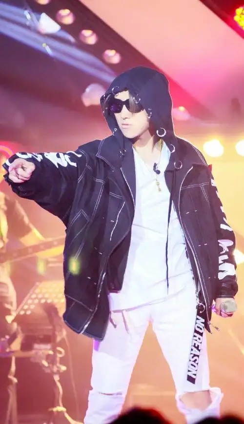 #原来魏巡是快男冠军##魏巡唱五月天的倔强#