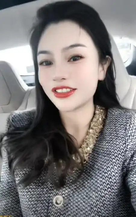 2005年,湖南姑娘敏儿跟着老乡一起来深圳打工.