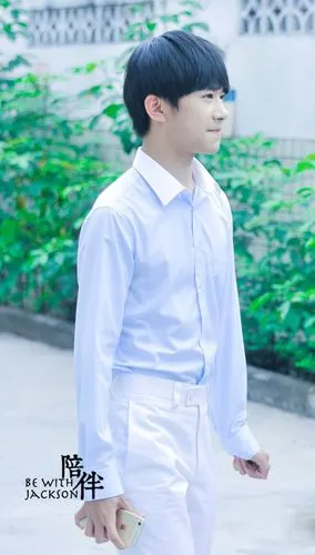 易烊千玺 #tfboys易烊千玺 #tfboys iphone手机壁纸桌面背景 高清