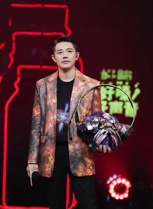 蒙面唱将猜猜猜第五季圆满收官猜评团巧妙破局获六连揭战绩