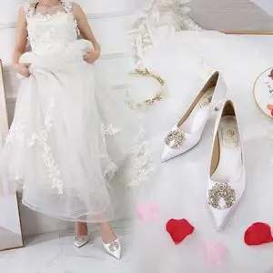 2020年新款迪丽热巴婚鞋女白色婚纱照高跟鞋尖头细跟结婚鞋新娘鞋