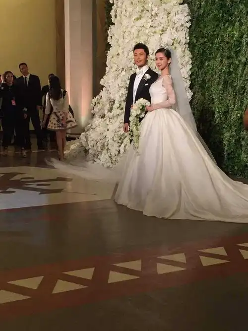 宛如王子公主!黄晓明baby婚礼玩尽浪漫