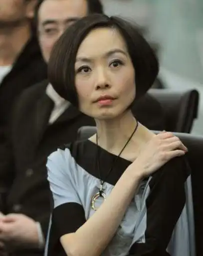 鲁豫五官面相鲁豫体重60斤真实照片2022已更新今日动态