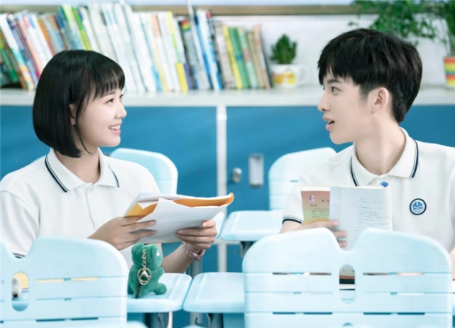 又一青春校园剧爆火!仅开播一天口碑爆棚,连追3集停不下来!