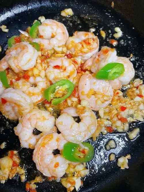 蒜香虾仁简单又下饭