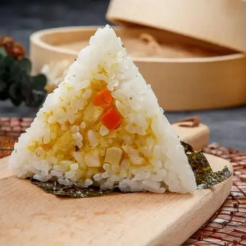 京鲁远洋饭团即食咖喱鸡肉三角饭团三角紫菜包饭寿司饭团台式即食