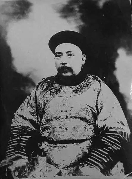 慈禧和袁世凯谁把谁玩了